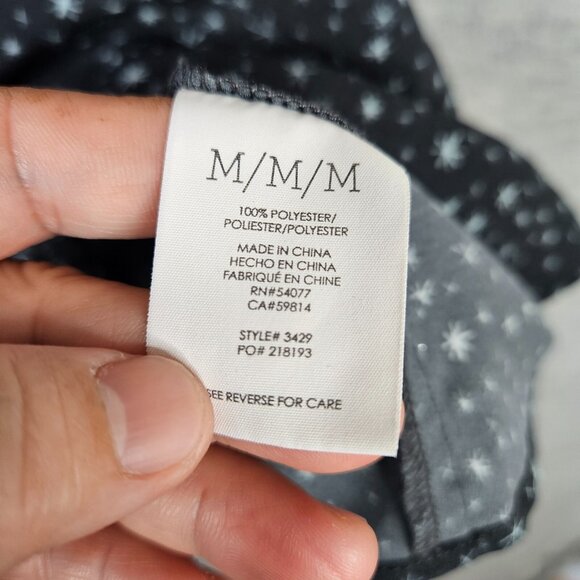 Cabi Women's Black White Astral Star Printed Blouse V-neck Size M - Picture 8 of 8